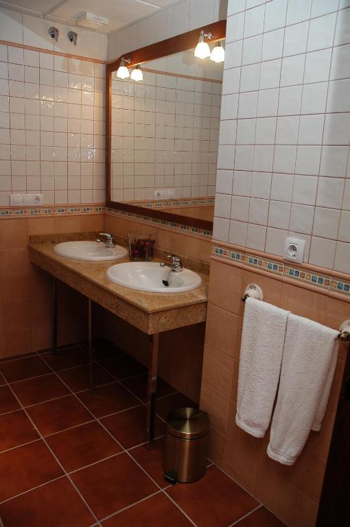 Hotel Rural Los Chaparros Freila Pokoj fotografie