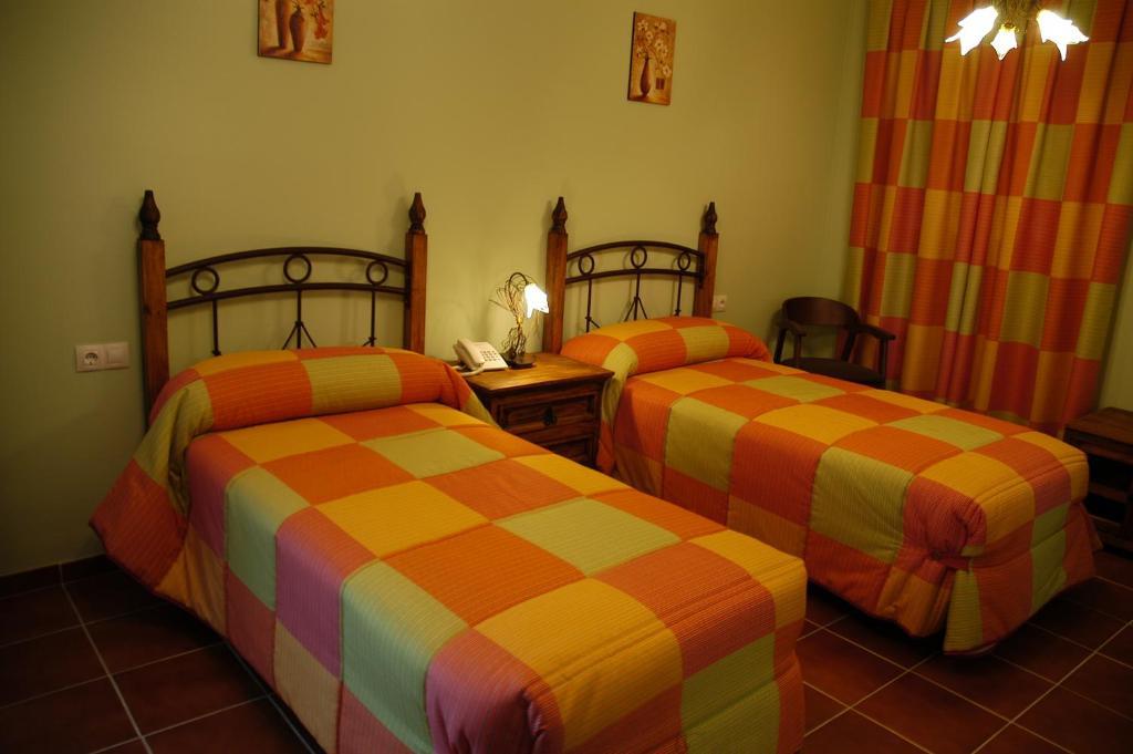 Hotel Rural Los Chaparros Freila Pokoj fotografie