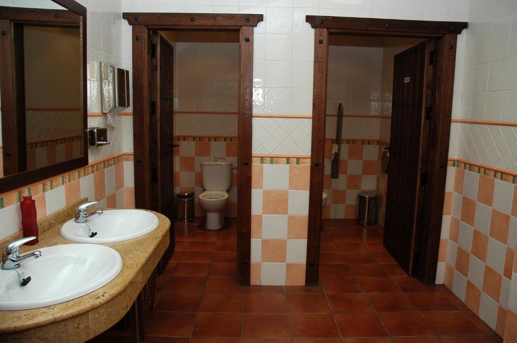 Hotel Rural Los Chaparros Freila Exteriér fotografie